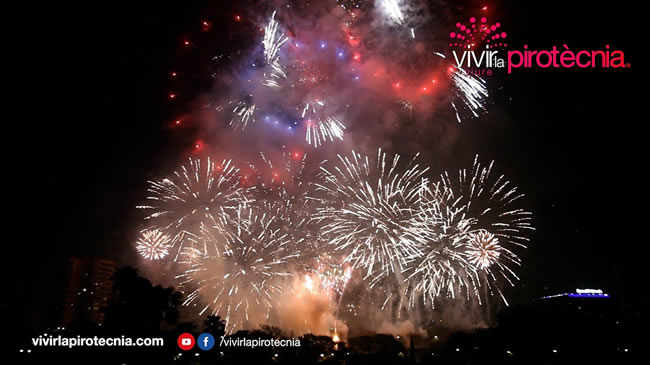 Fallas de Valencia 2024, Nit del Foc 2024, Castillo de Fuegos Artificiales, Pirotecnia Caballer FX