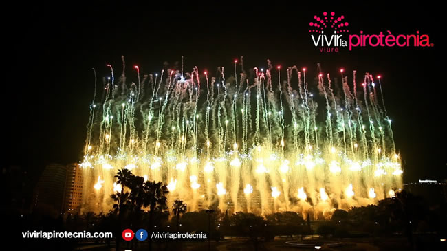 Fallas de Valencia 2024, 1er Castillo de Fuegos Artificiales, Ciudad de Las Artes, Pirotecnia Martí